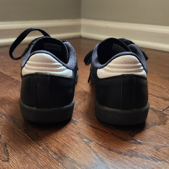 Adidas Black Kids Samba Indoor Soccer Shoes Size 2 - Picture 4 of 11